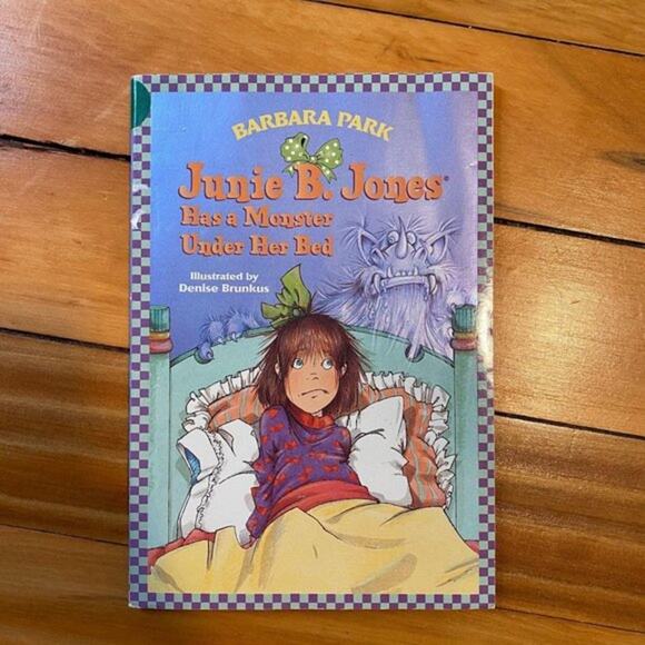 Junie B. Jones Chapter Book Lot #2 - Picture 4 of 11